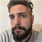 Web designer esperto WordPress offre lezioni a neofiti interessati all'argomento